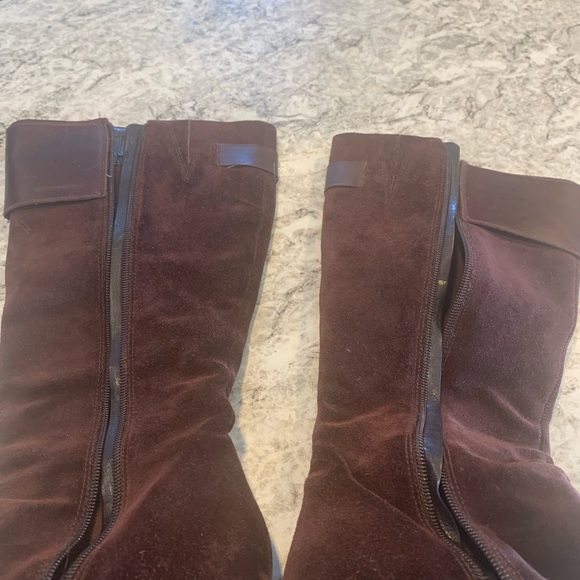 8.5 Aerosole boots suede. Wedge. Easy to walk in. - Picture 5 of 11